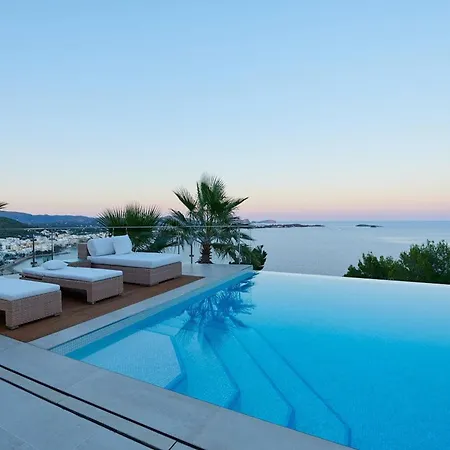 In Ibiza With Infinity Pool And Sea Views * Santa Eularia des Riu