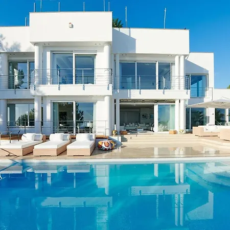 In Ibiza With Infinity Pool And Sea Views Santa Eularia des Riu
